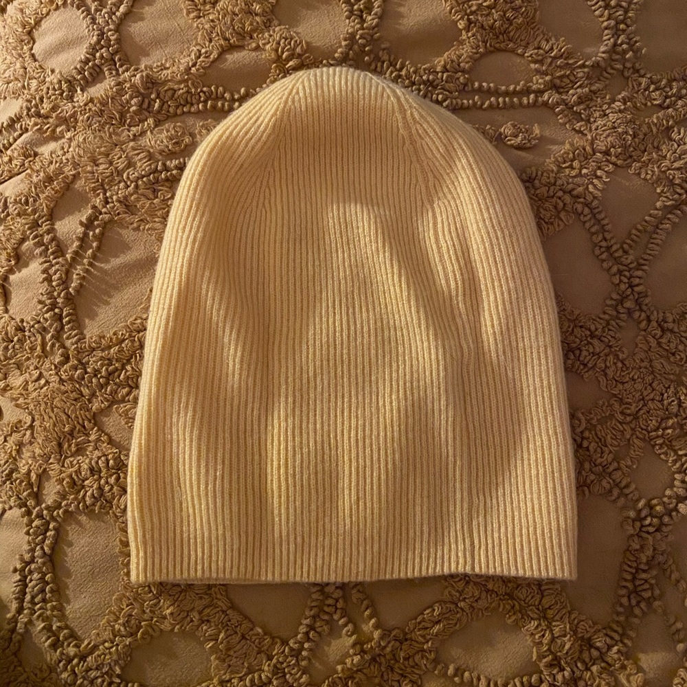 Auxiliary cashmere rib beanie